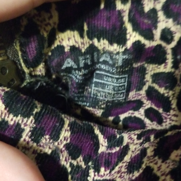 Ariat square toe cowboy boots - Picture 5 of 5